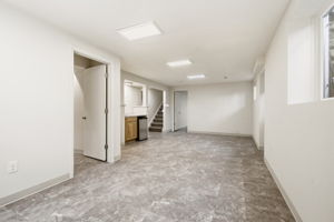  Photo 32
