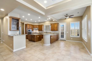 Dining to Kitchen