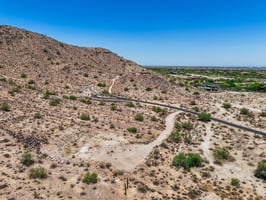 3284 N Highlands Dr - 009.jpg