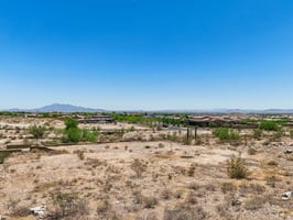 3284 N Highlands Dr - 015.jpg