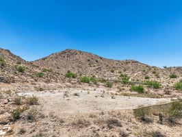 3284 N Highlands Dr - 016.jpg