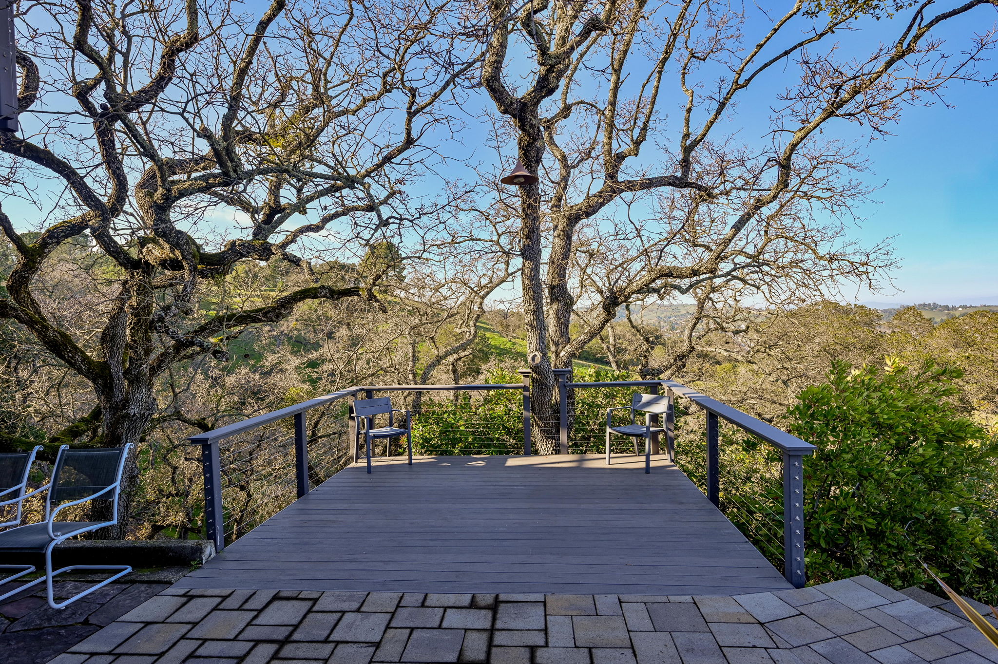 WEST FACING (VIEWING DECK)