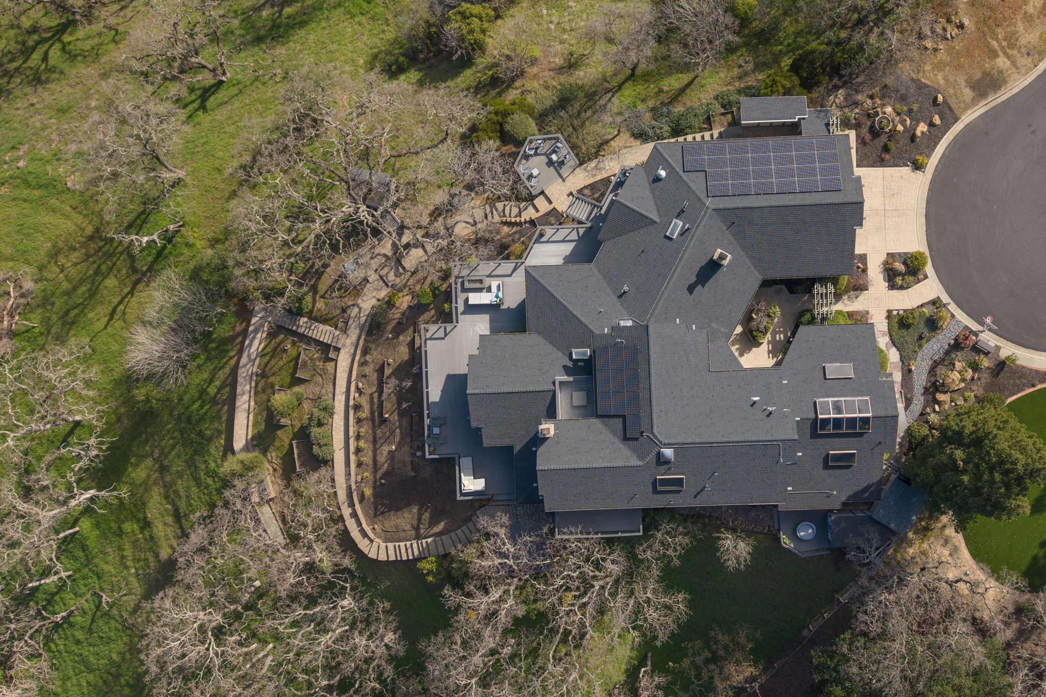 36 SOLAR ROOF PANELS