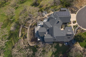 36 SOLAR ROOF PANELS