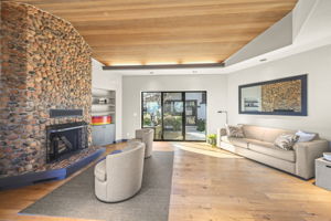 FAMILY ROOM W/GAS FIREPLACE