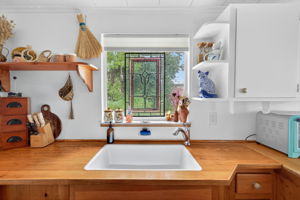 Interiors (8)