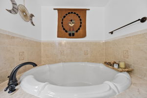 Interiors (22)