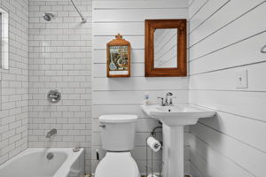 Interiors (37)