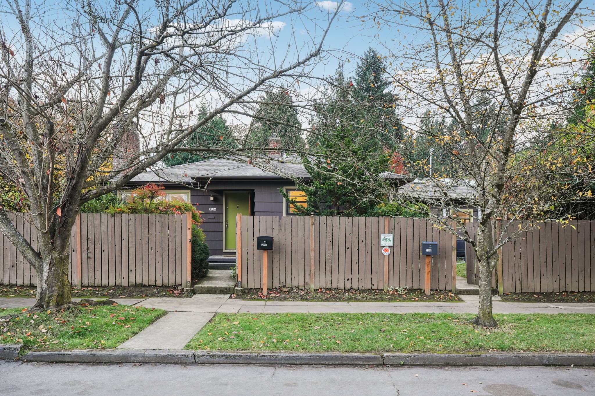 NE Holman St-S1311-002.jpg