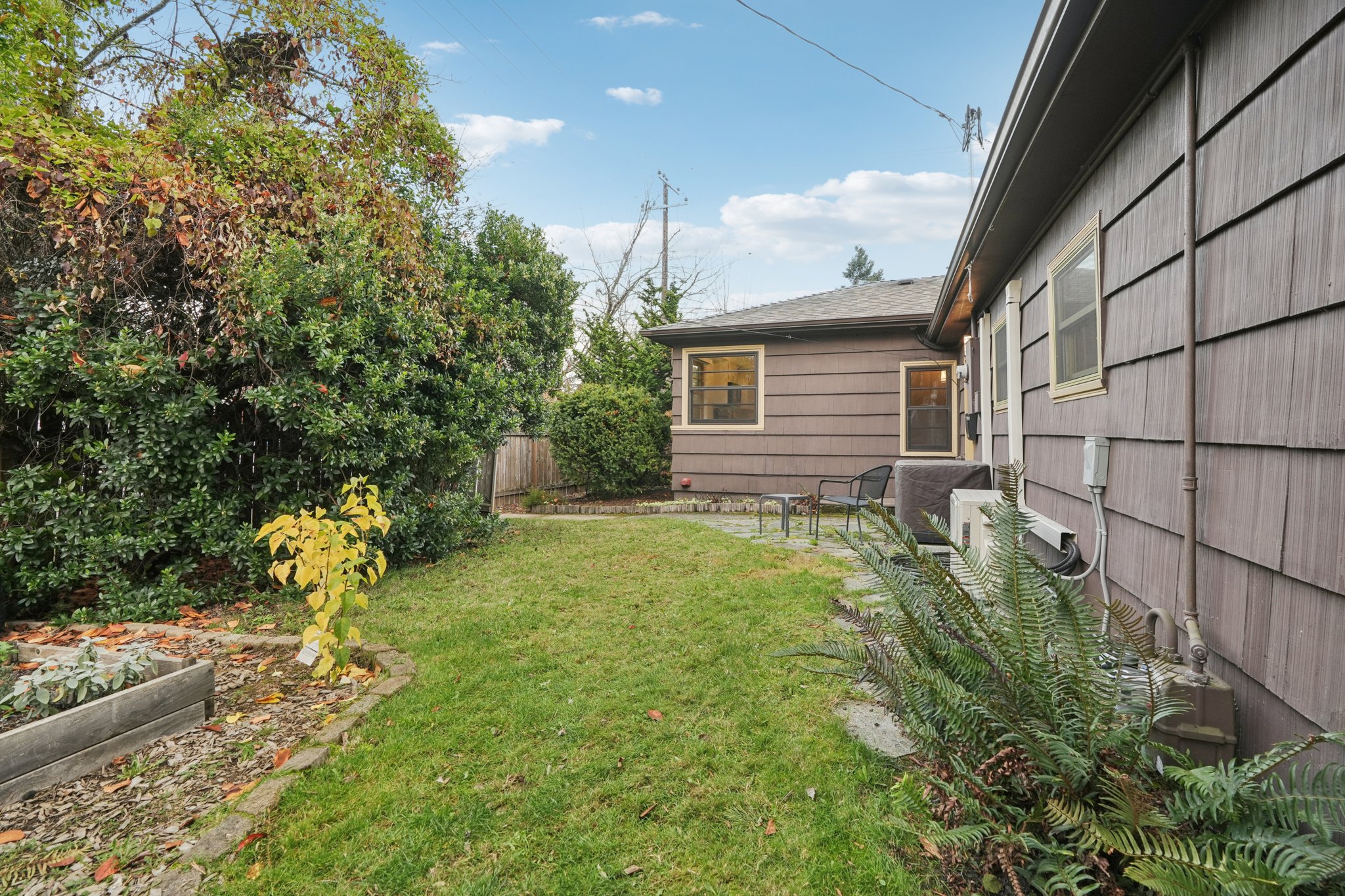 NE Holman St-S1311-049.jpg