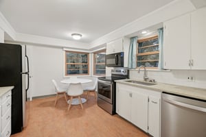 NE Holman St-S1311-024.jpg