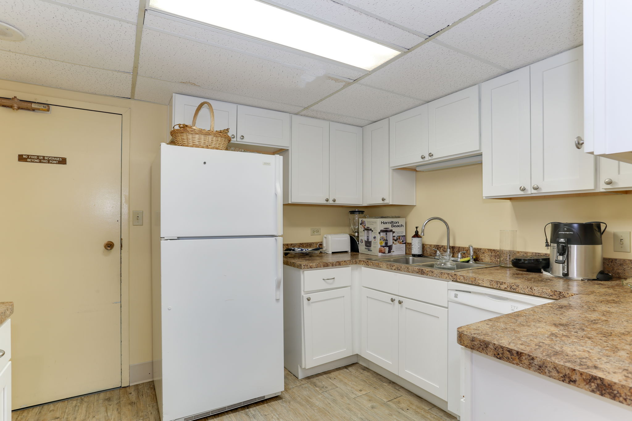 Party room kitchen
