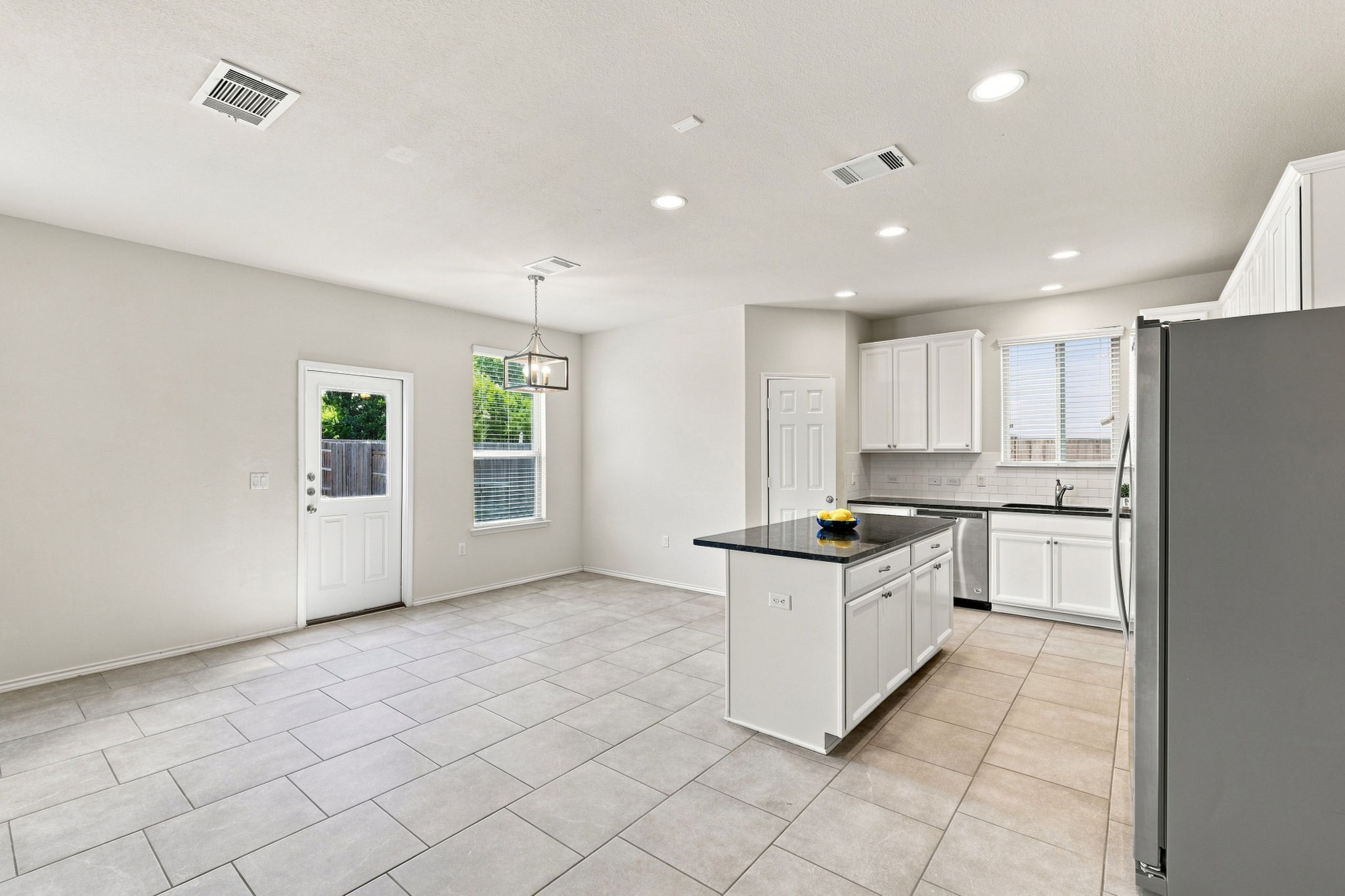 Kitchen/Dining