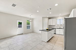 Kitchen/Dining