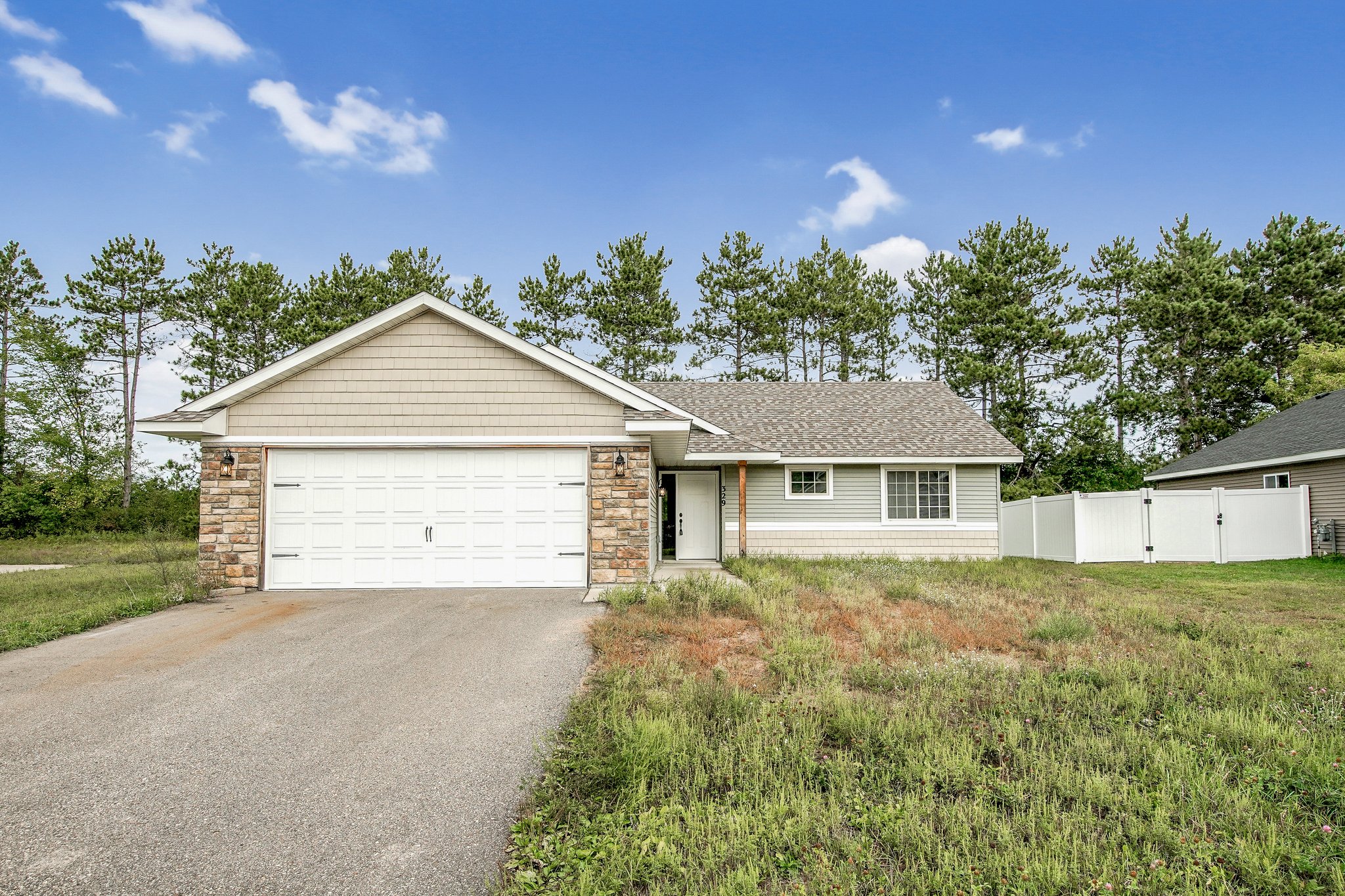 329 Harriman St, Somerset, WI 54025 Mint Real Estate Photography