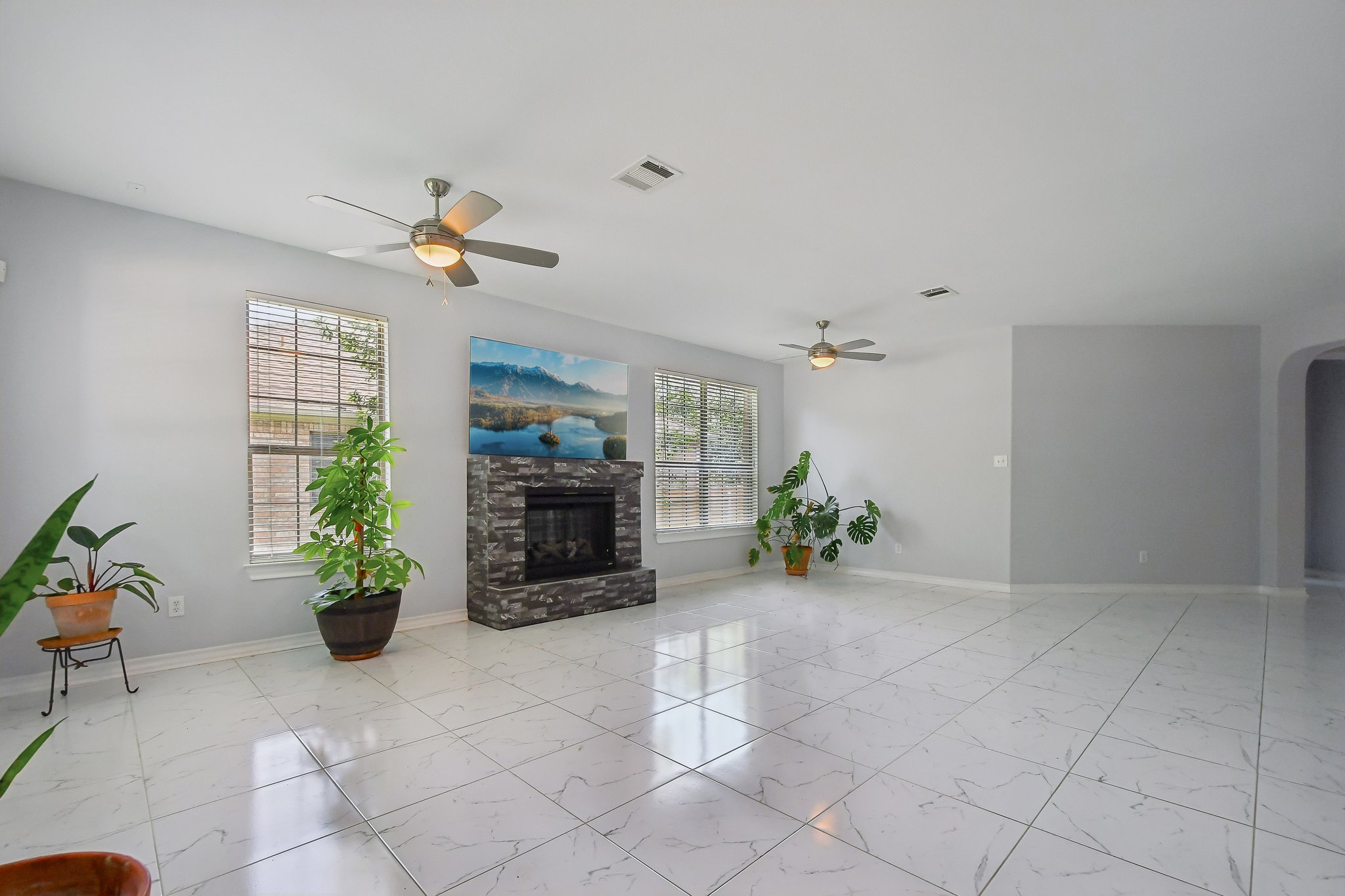 Island Oak Dr-S1906-008.jpg