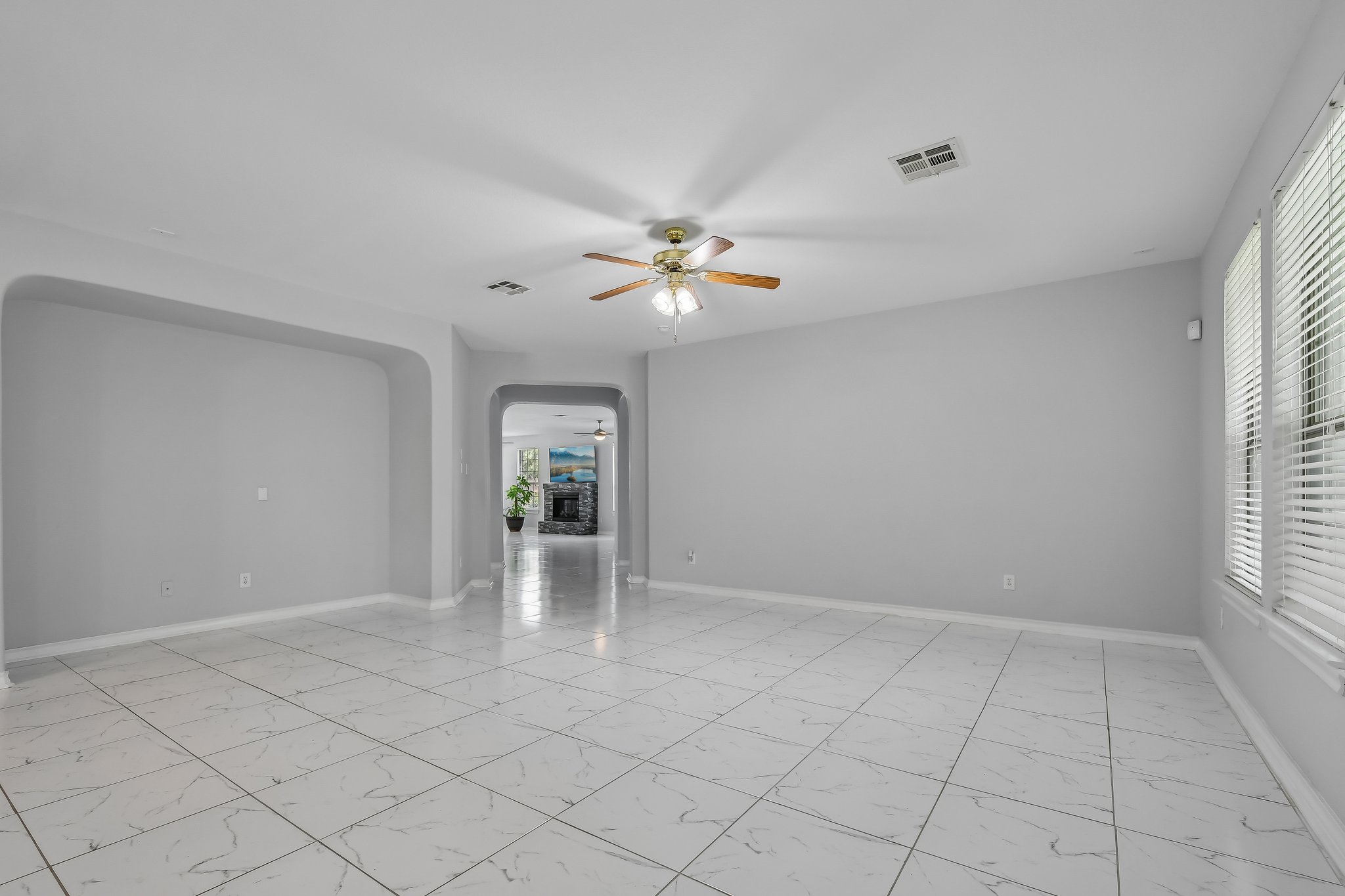 Island Oak Dr-S1906-010.jpg