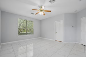 Island Oak Dr-S1906-024.jpg
