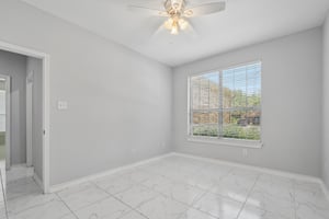 Island Oak Dr-S1906-032.jpg