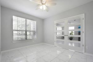 Island Oak Dr-S1906-033.jpg