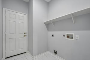 Island Oak Dr-S1906-035.jpg