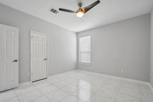 Island Oak Dr-S1906-038.jpg