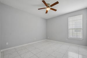 Island Oak Dr-S1906-040.jpg