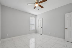 Island Oak Dr-S1906-041.jpg