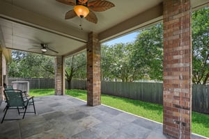Island Oak Dr-S1906-044.jpg