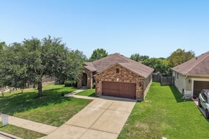 Island Oak Dr-S1906-048.jpg