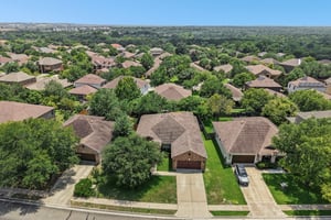 Island Oak Dr-S1906-051.jpg