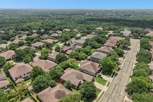 Island Oak Dr-S1906-053.jpg