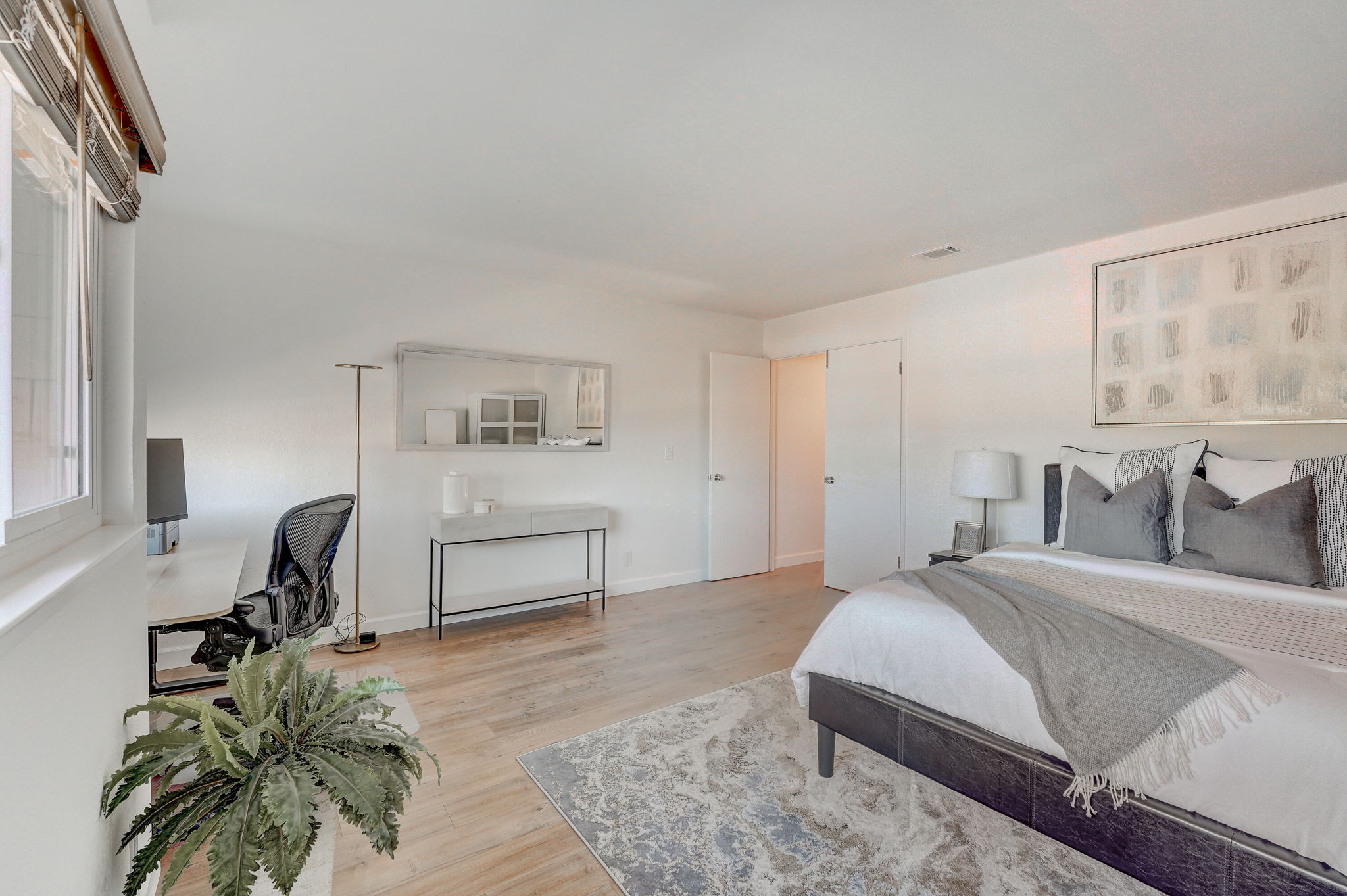 Regents Blvd-036