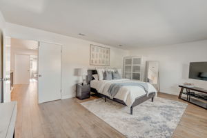 Regents Blvd-035