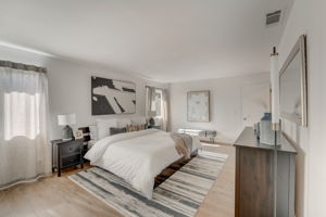 Regents Blvd-020
