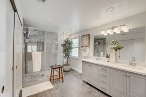 Regents Blvd-023