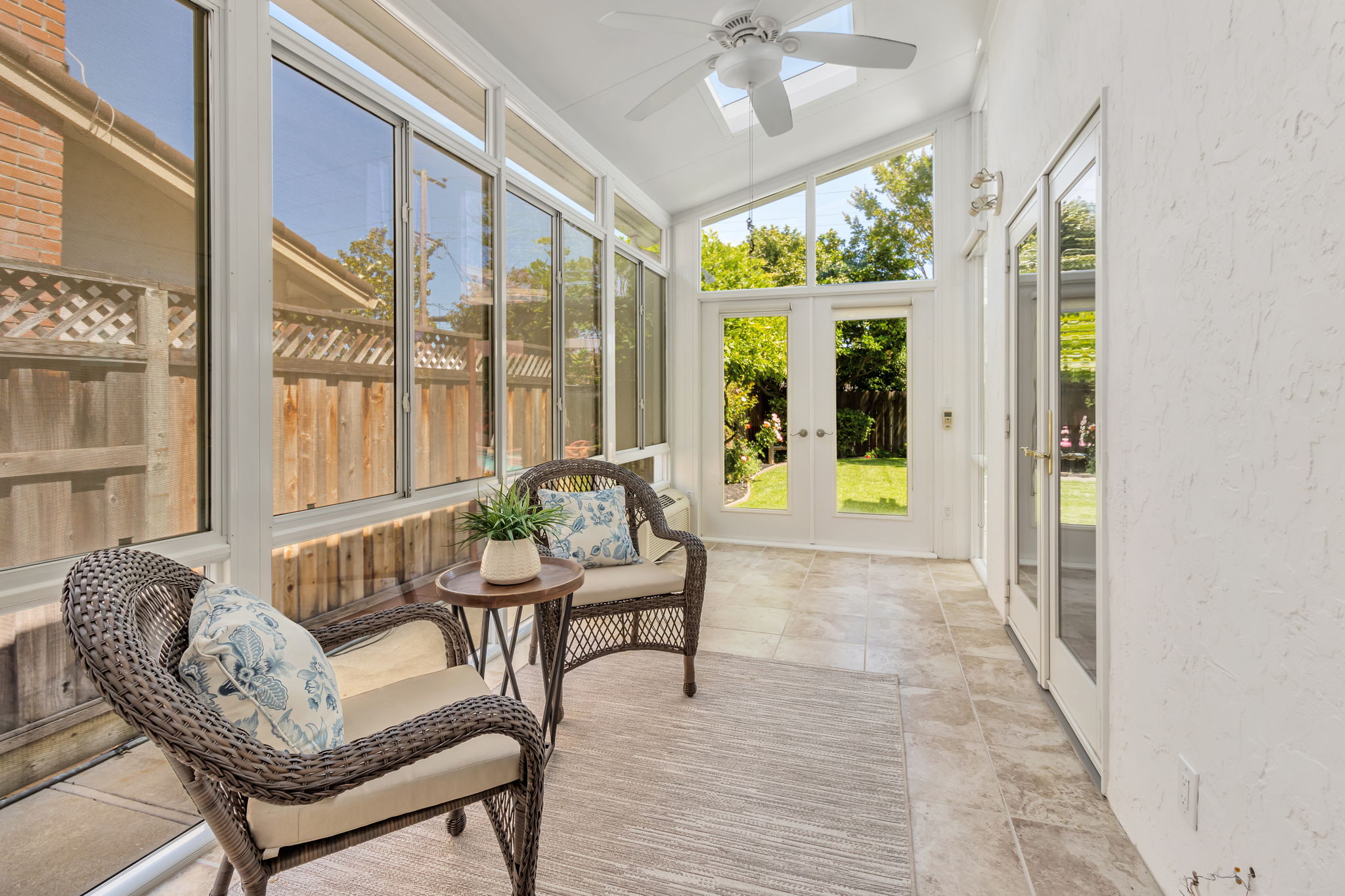 039_3293 Lynn Oaks Dr