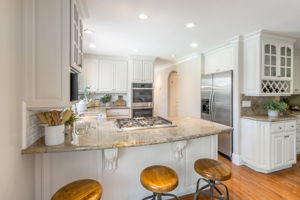 012_3293 Lynn Oaks Dr