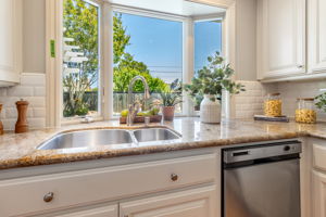 015_3293 Lynn Oaks Dr