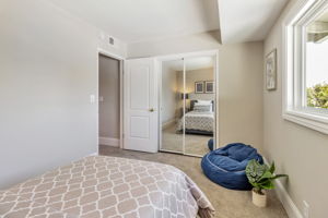 033_3293 Lynn Oaks Dr