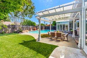 045_3293 Lynn Oaks Dr