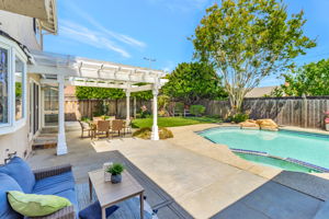 047_3293 Lynn Oaks Dr
