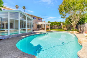 048_3293 Lynn Oaks Dr