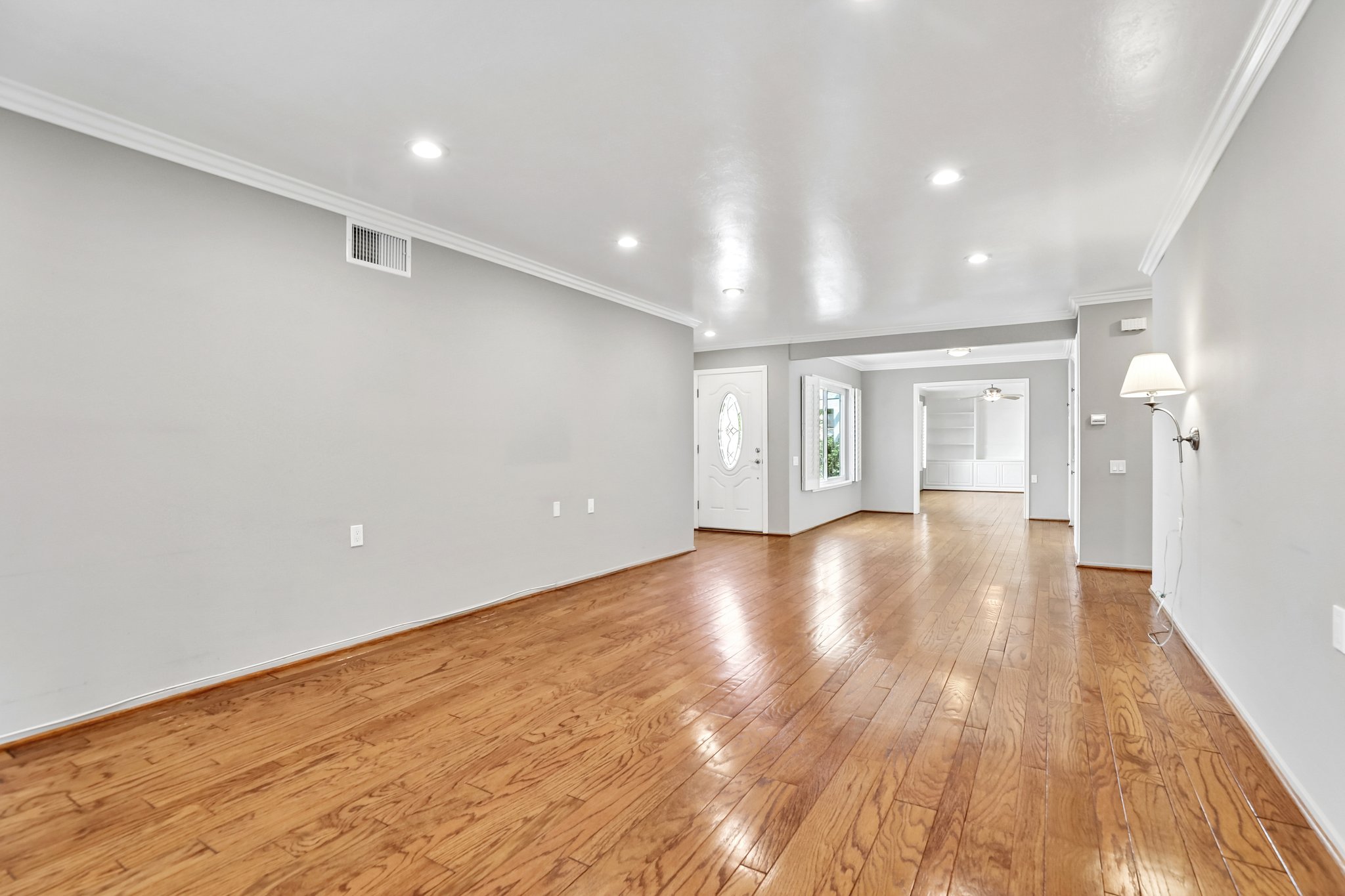 San Amadeo B-S2304-008.jpg