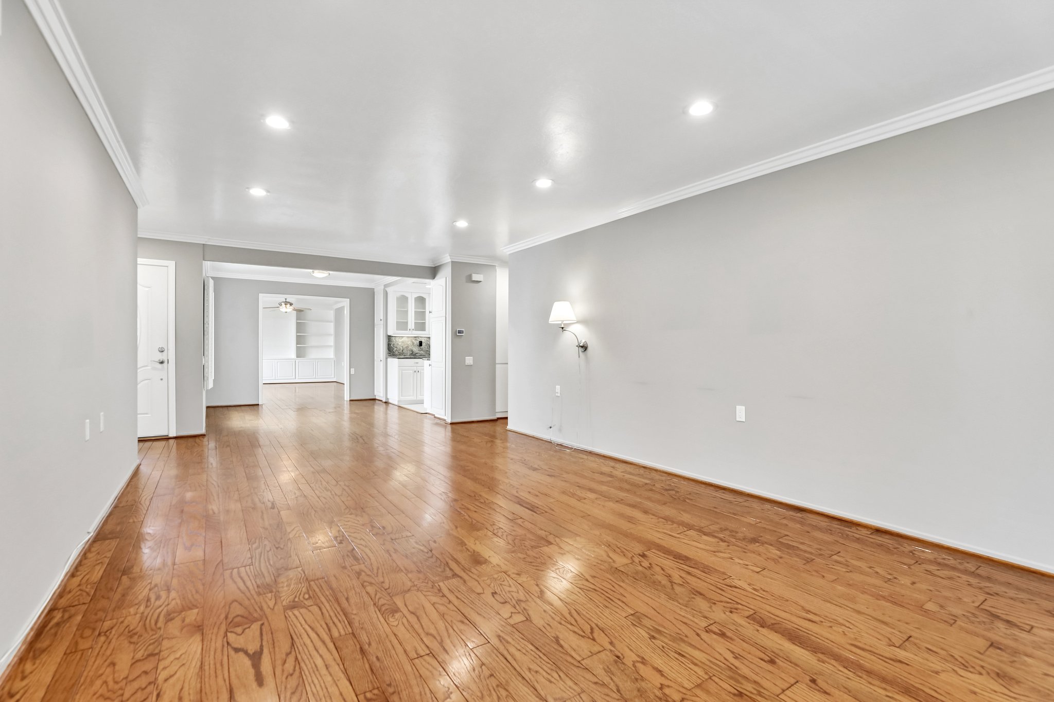 San Amadeo B-S2304-009.jpg