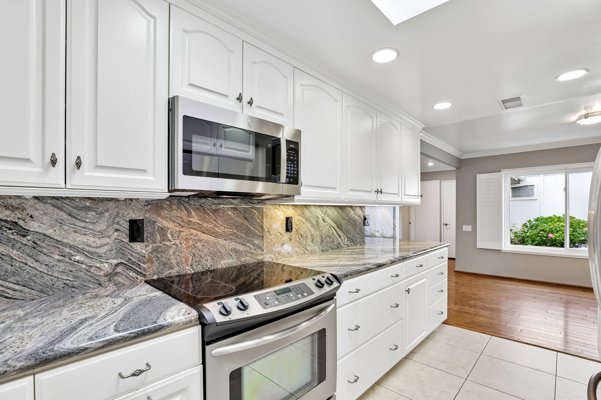 San Amadeo B-S2304-013.jpg