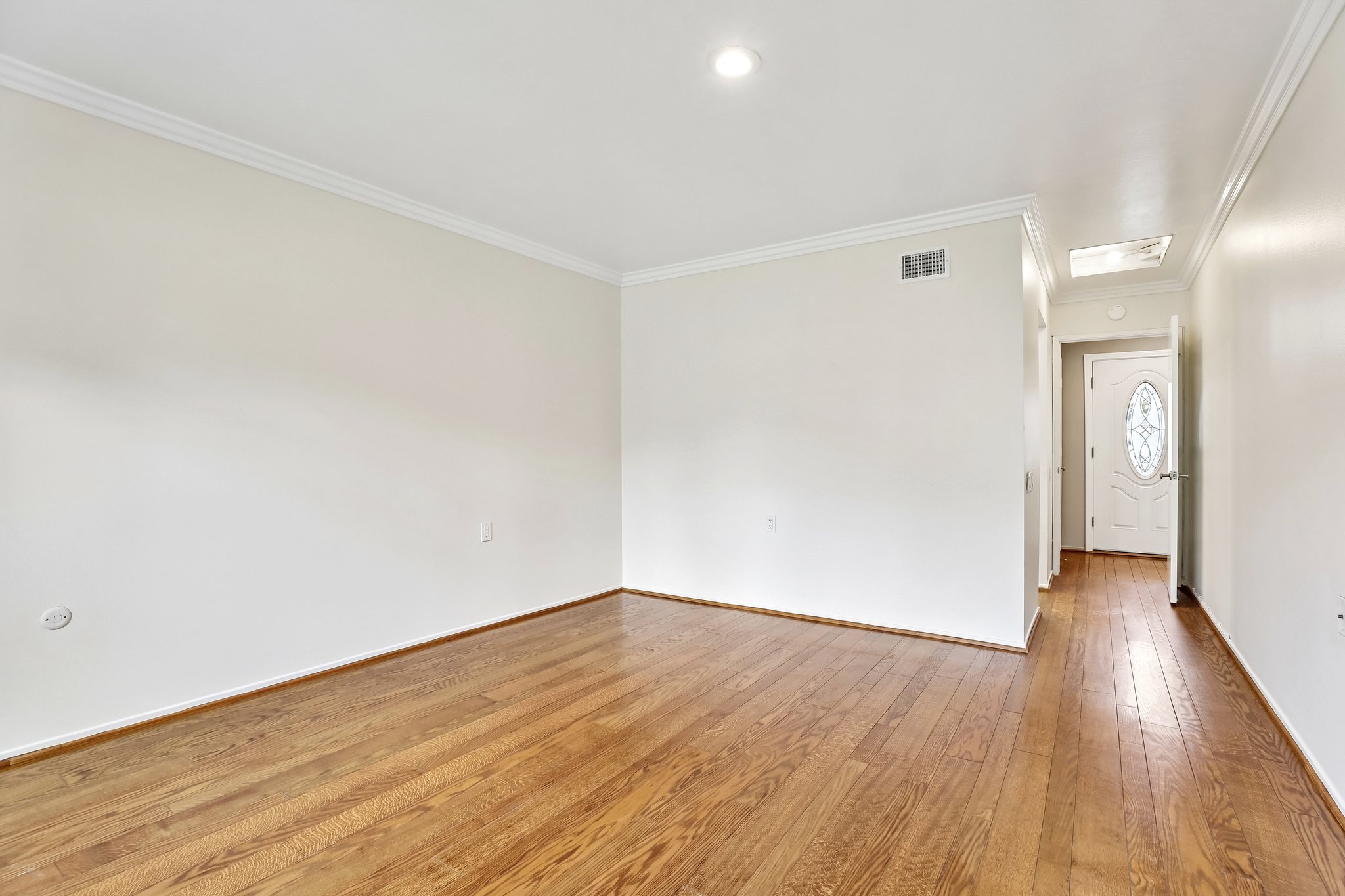 San Amadeo B-S2304-022.jpg