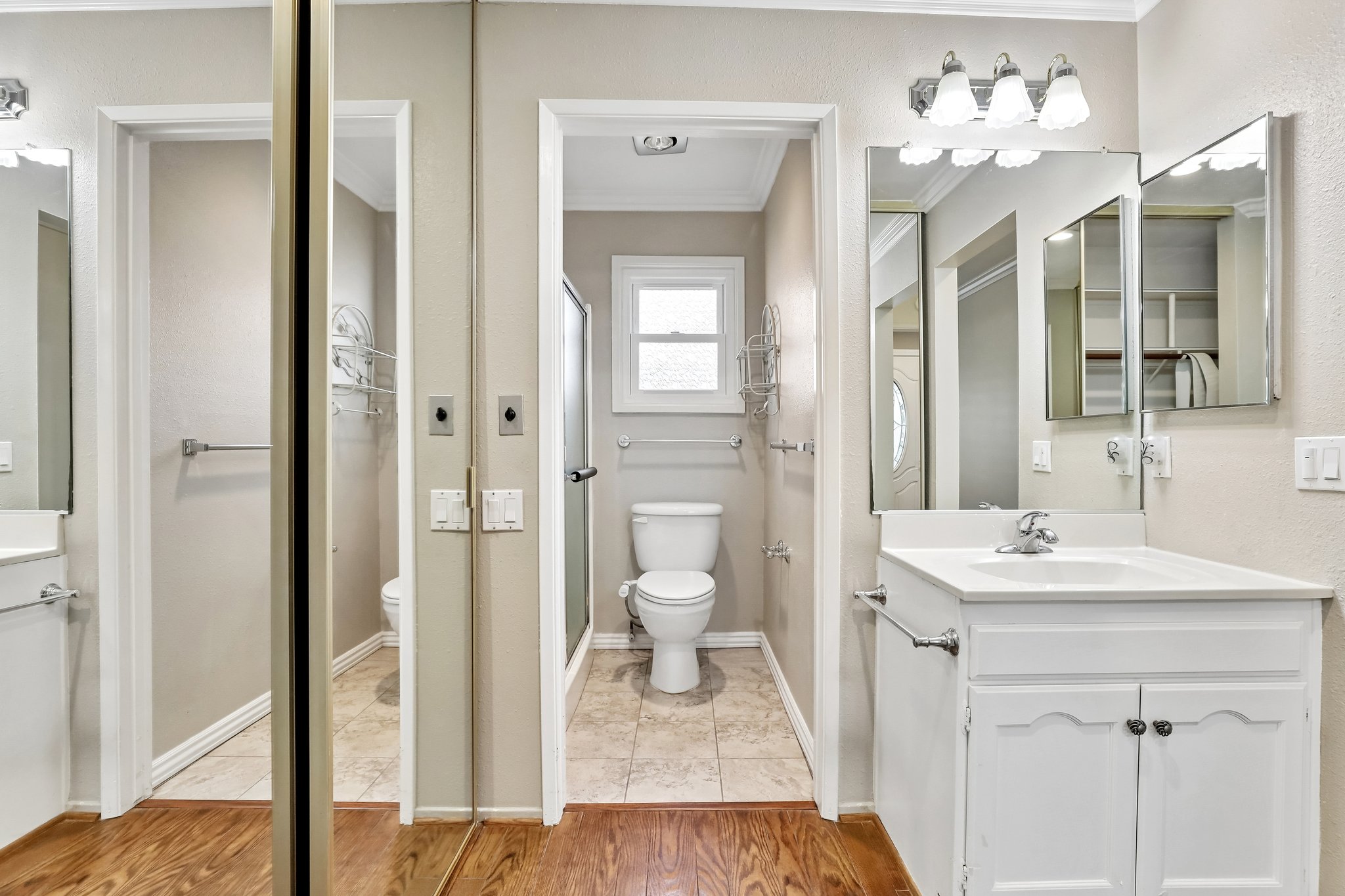 San Amadeo B-S2304-030.jpg