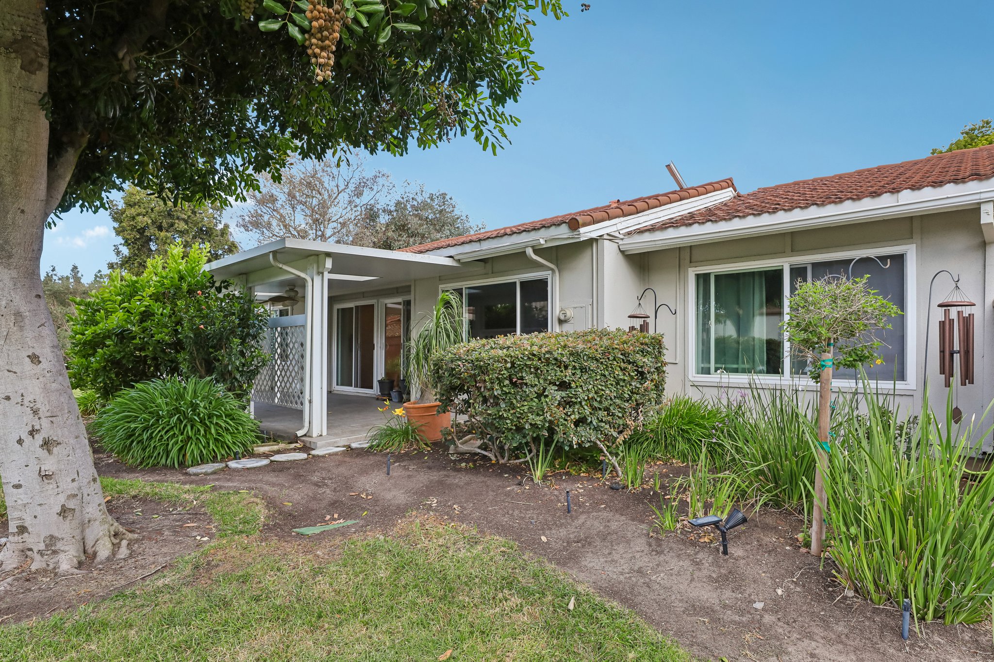 San Amadeo B-S2304-034.jpg