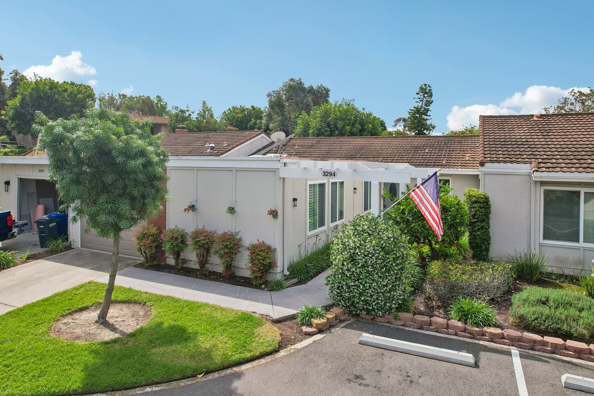 San Amadeo B-S2304-037.jpg